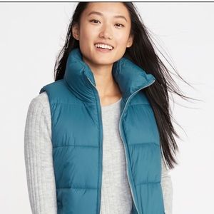 EUC Black Old Navy Frost Free Puffer Vest
